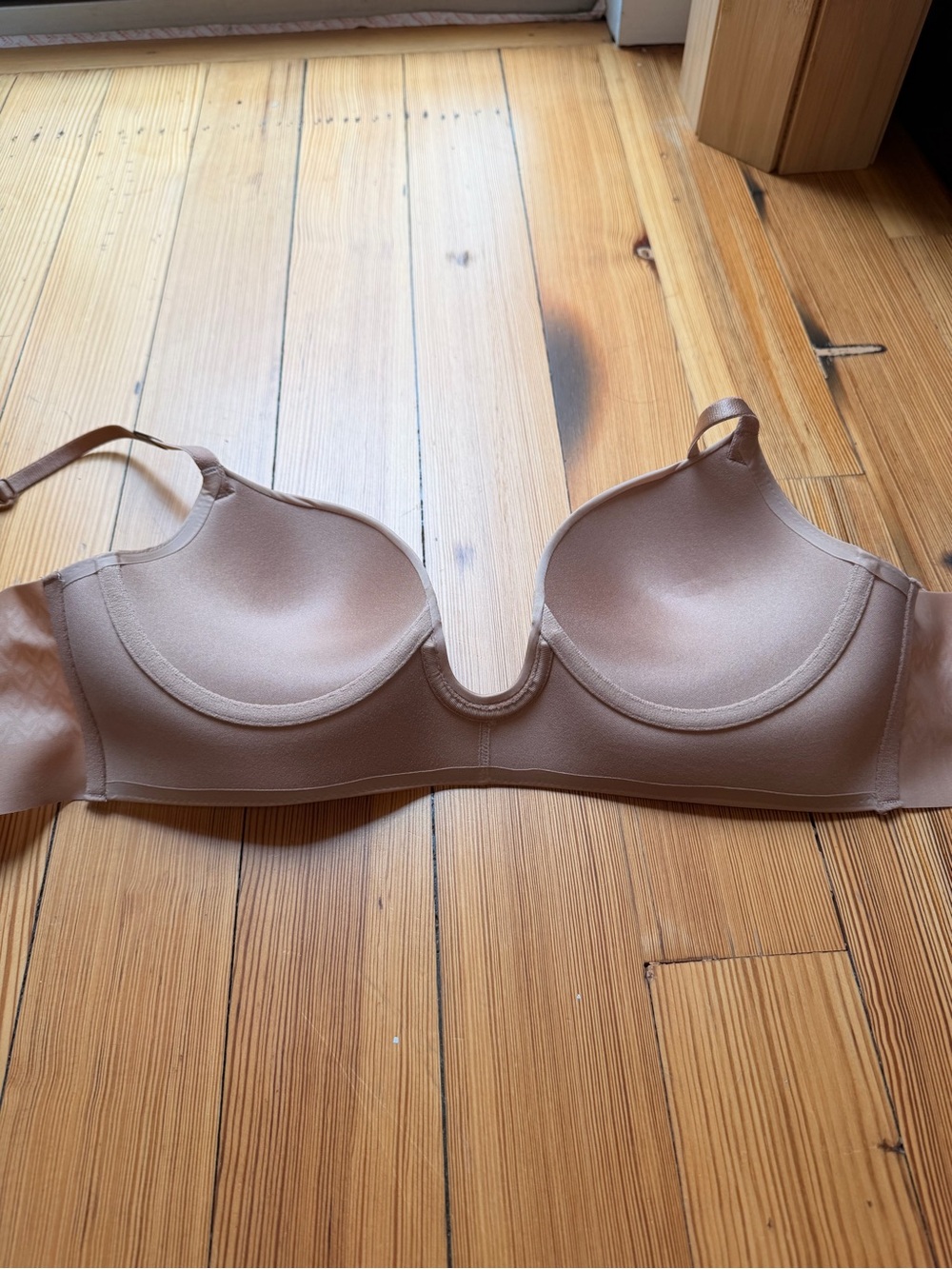 Victoria's Secret Nude Seamless Push-Up Bra 36B - Picture 3 of 6